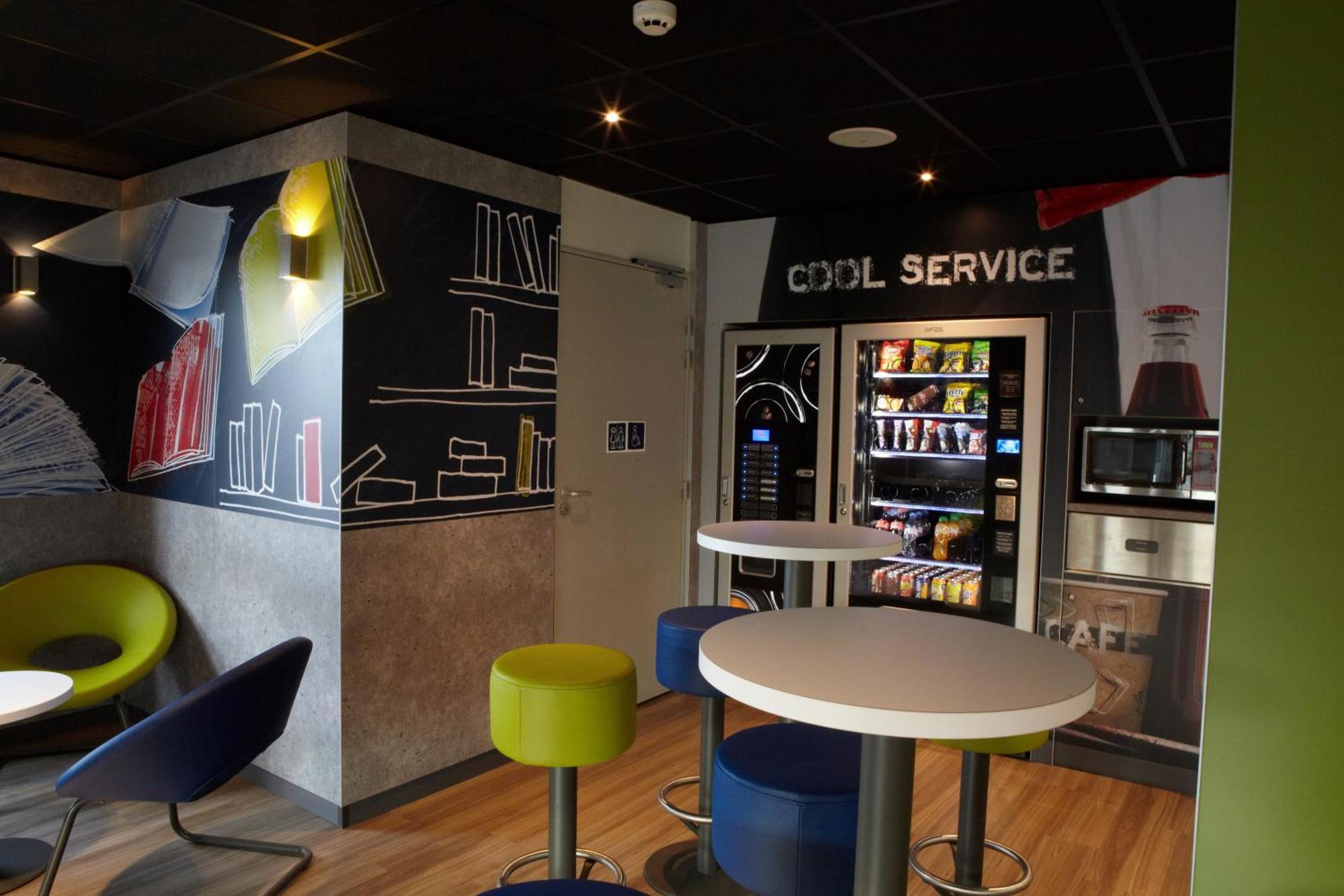 Ibis Budget Понтарлие Екстериор снимка