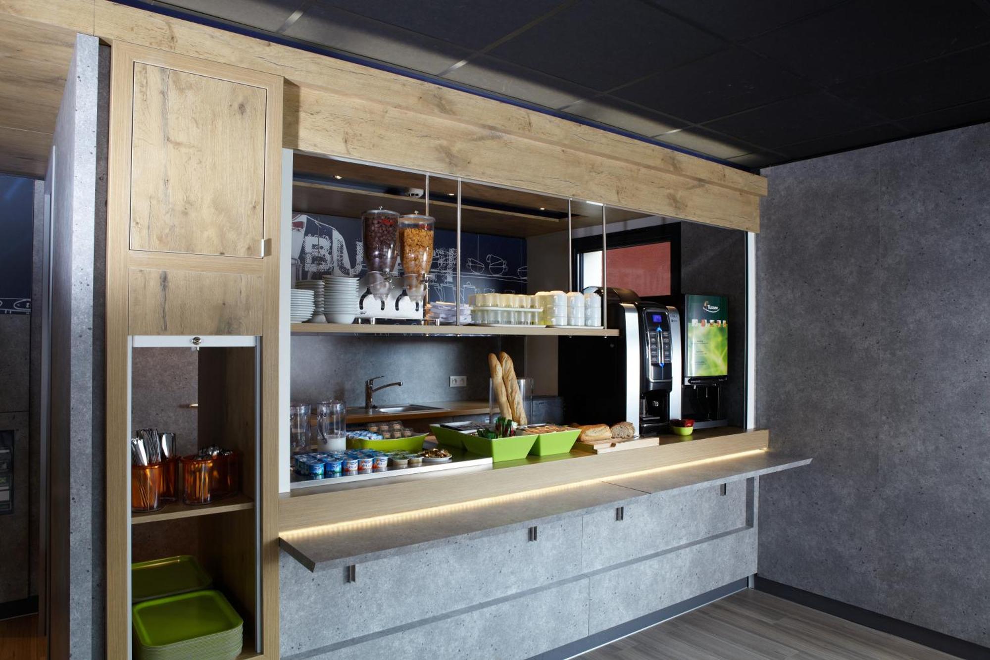 Ibis Budget Понтарлие Екстериор снимка